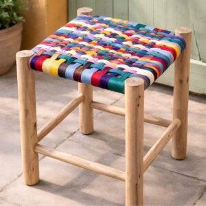 Tabouret tressé multicouleurs